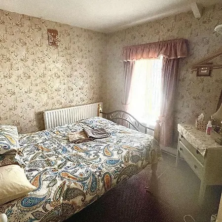 Bed & Breakfast Geoghegans Magpie Bar And Glin