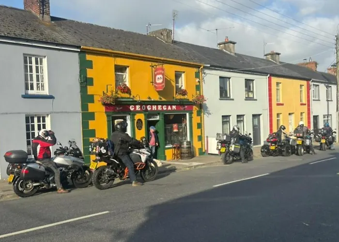 Nocleg ze śniadaniem Geoghegans Magpie Bar And Glin